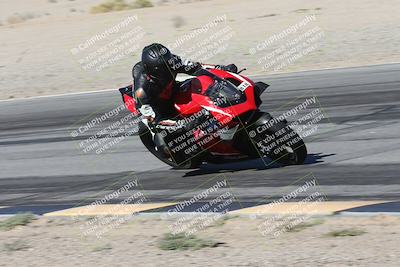 media/Oct-30-2025-Racers Edge (Thu) [[dabbdaf680]]/3-B Group/Session 3 (Turn 15 Inside)/